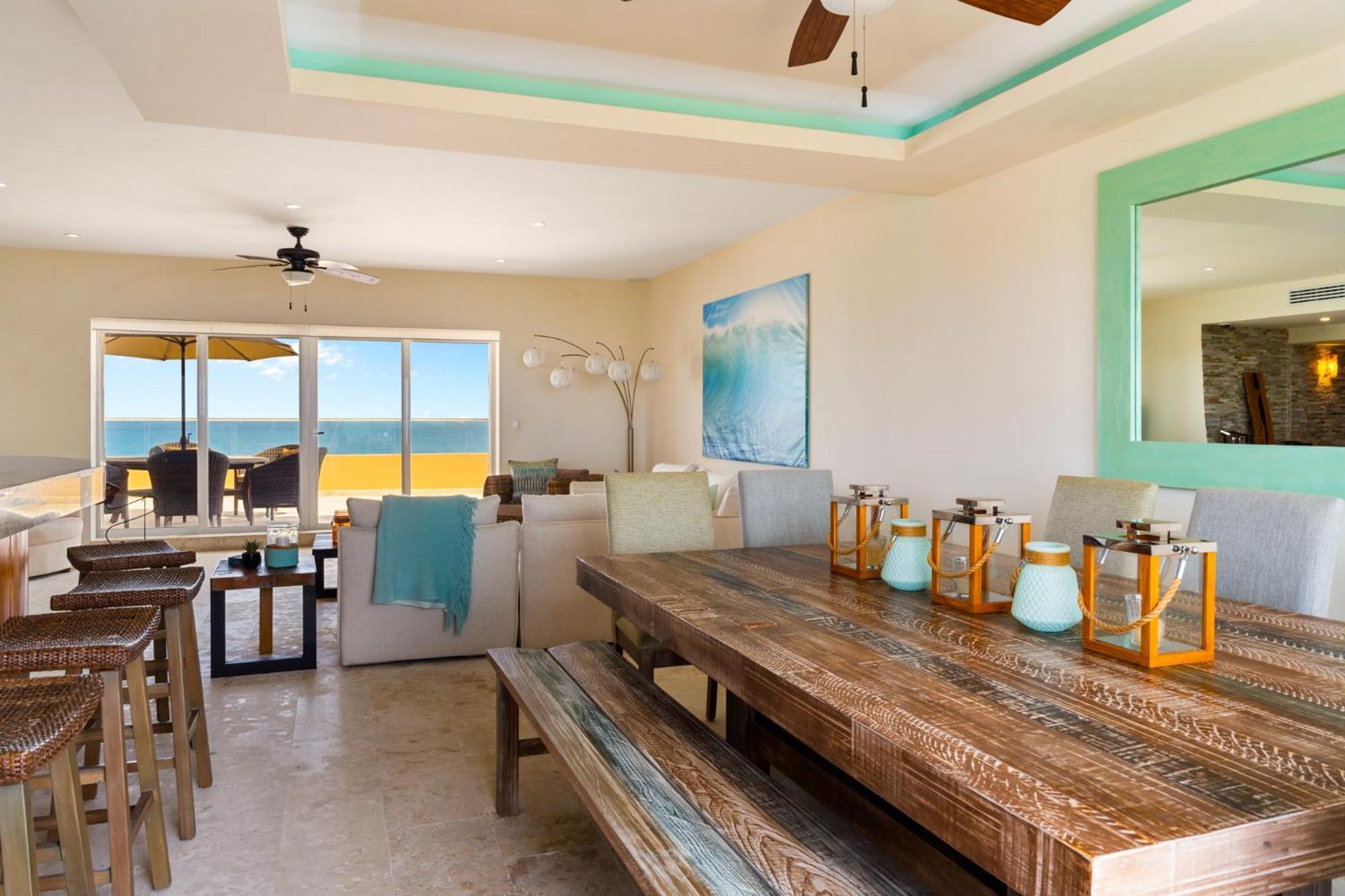 360 Views, Waterfront Penthouse, Rooftop Pool Apartment *
