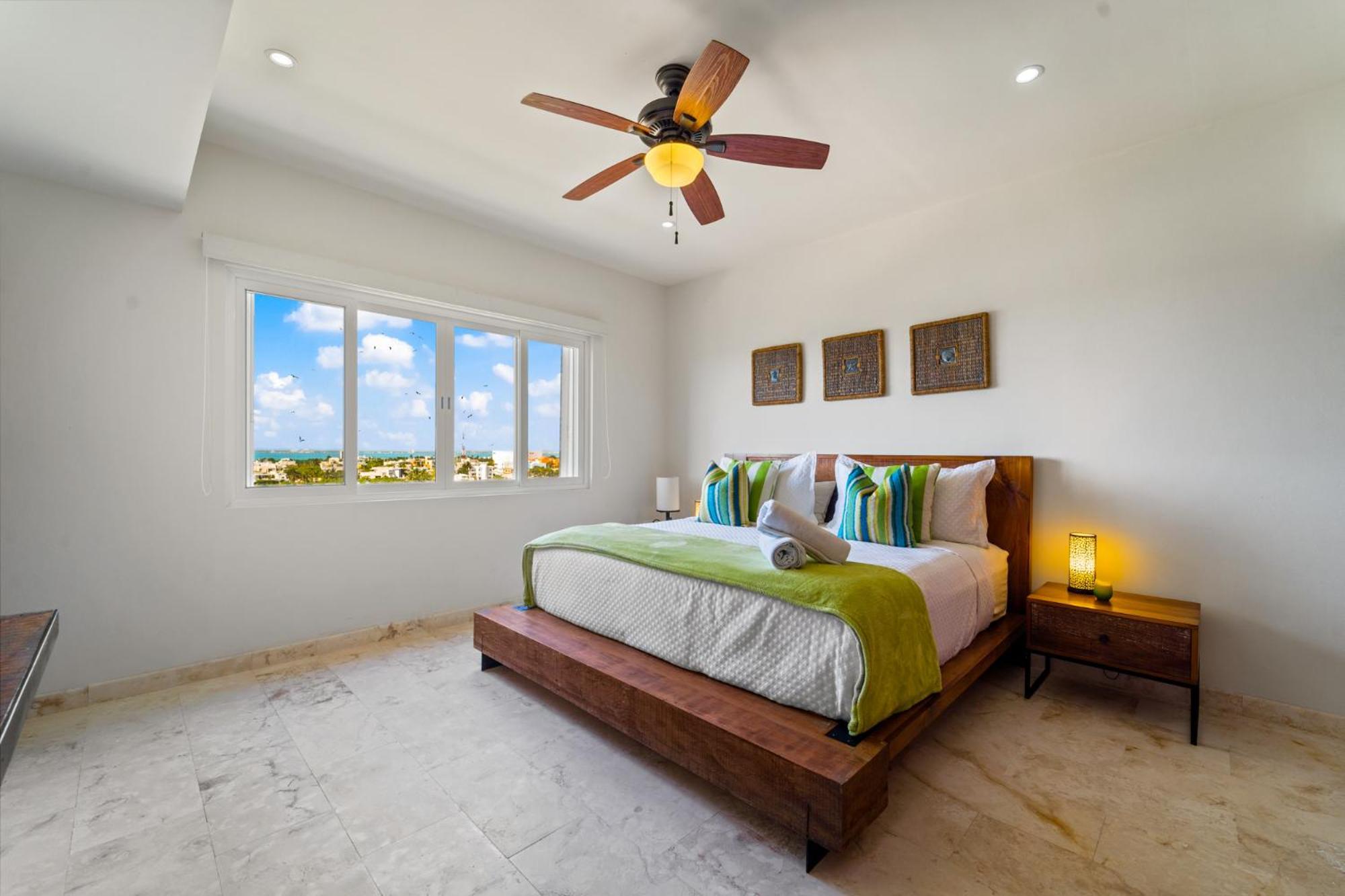 Apartment 360 Views, Waterfront Penthouse, Rooftop Pool Isla Mujeres