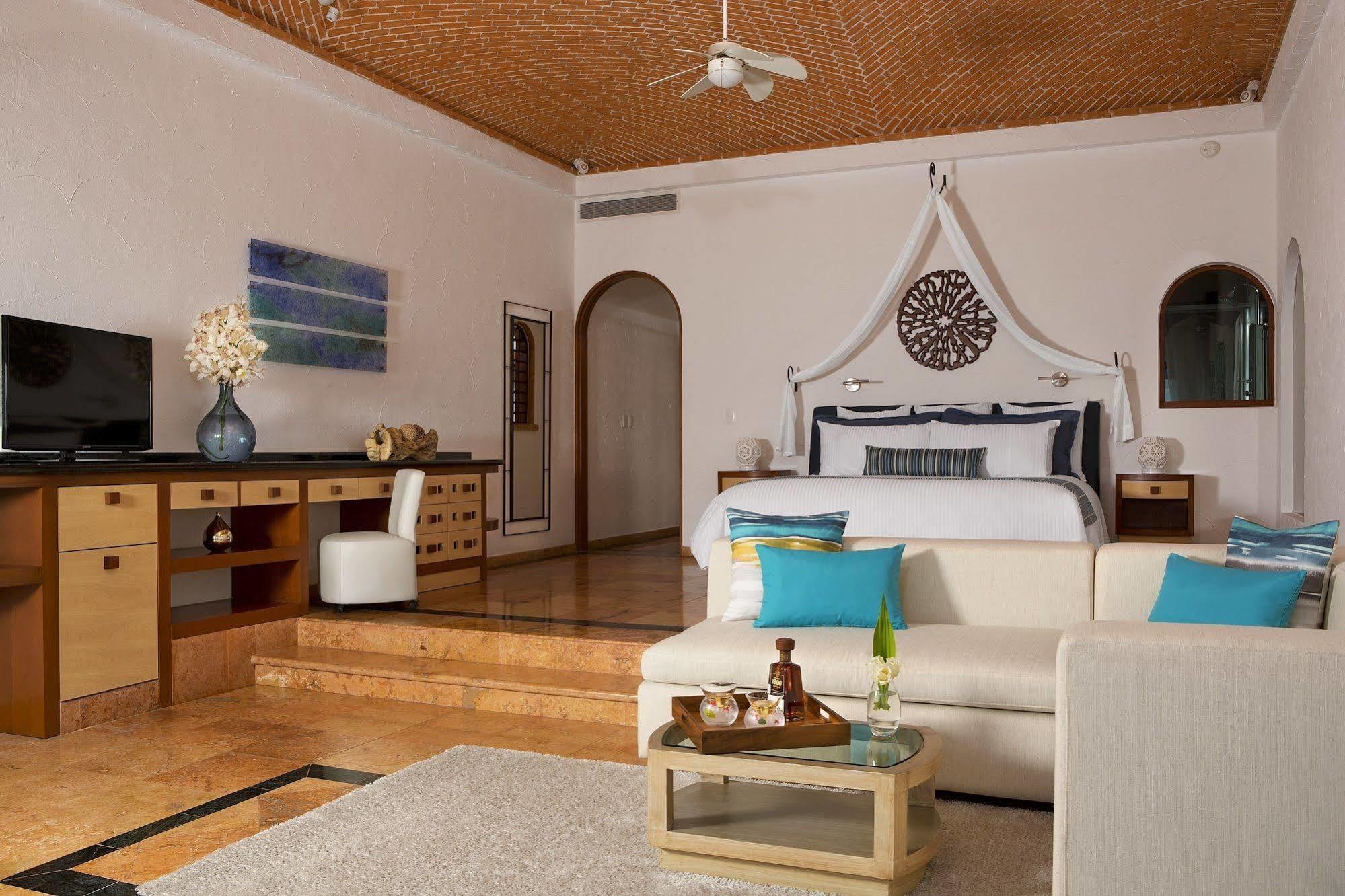 Zoetry Rolandi Cancun -