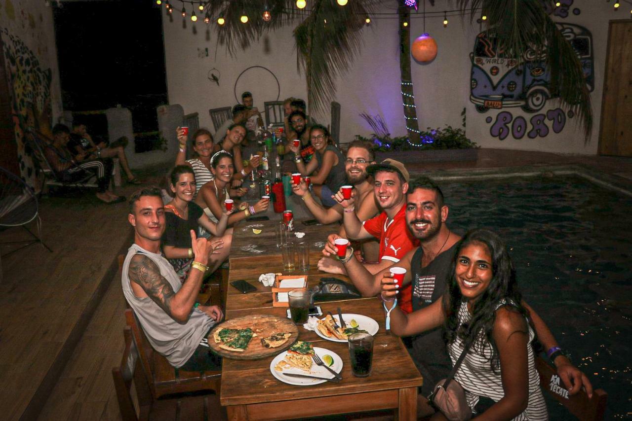 Les Trois Singes - Friendly Hostel Hostel *