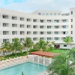 Izla Beach Hotel