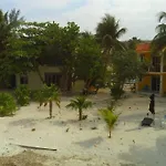 Marysol Beachfront Next To Nomads D4