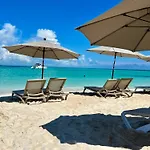 Cuxos Hotel Beachfront