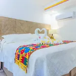 Hotel Paradise Suites