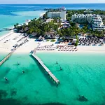 Aruma Villa Boutique Isla Mujeres With Beach Club Access Included