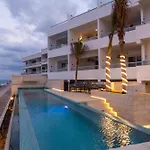 The Mint Resort Isla Mujeres