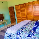 Isla 33 Resort & Villas