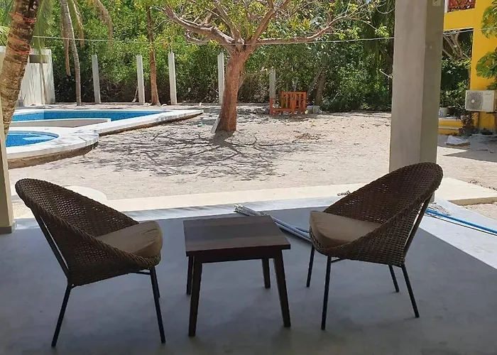 Marysol Beachfront Next To Nomads D4