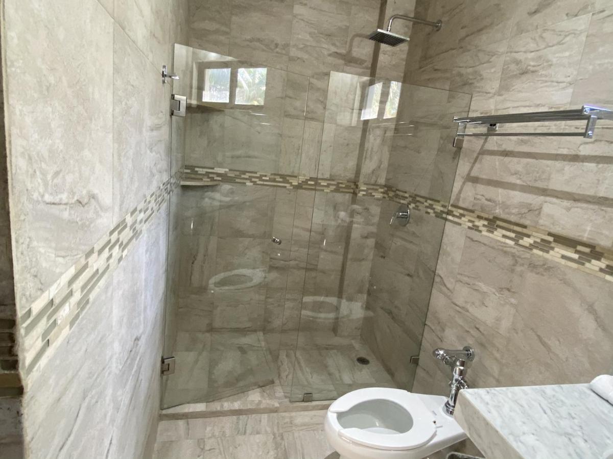 Cuxos Beachfront 4*