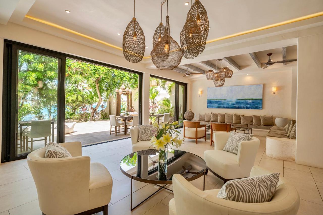Lola By Coco B Isla Hotel 4*