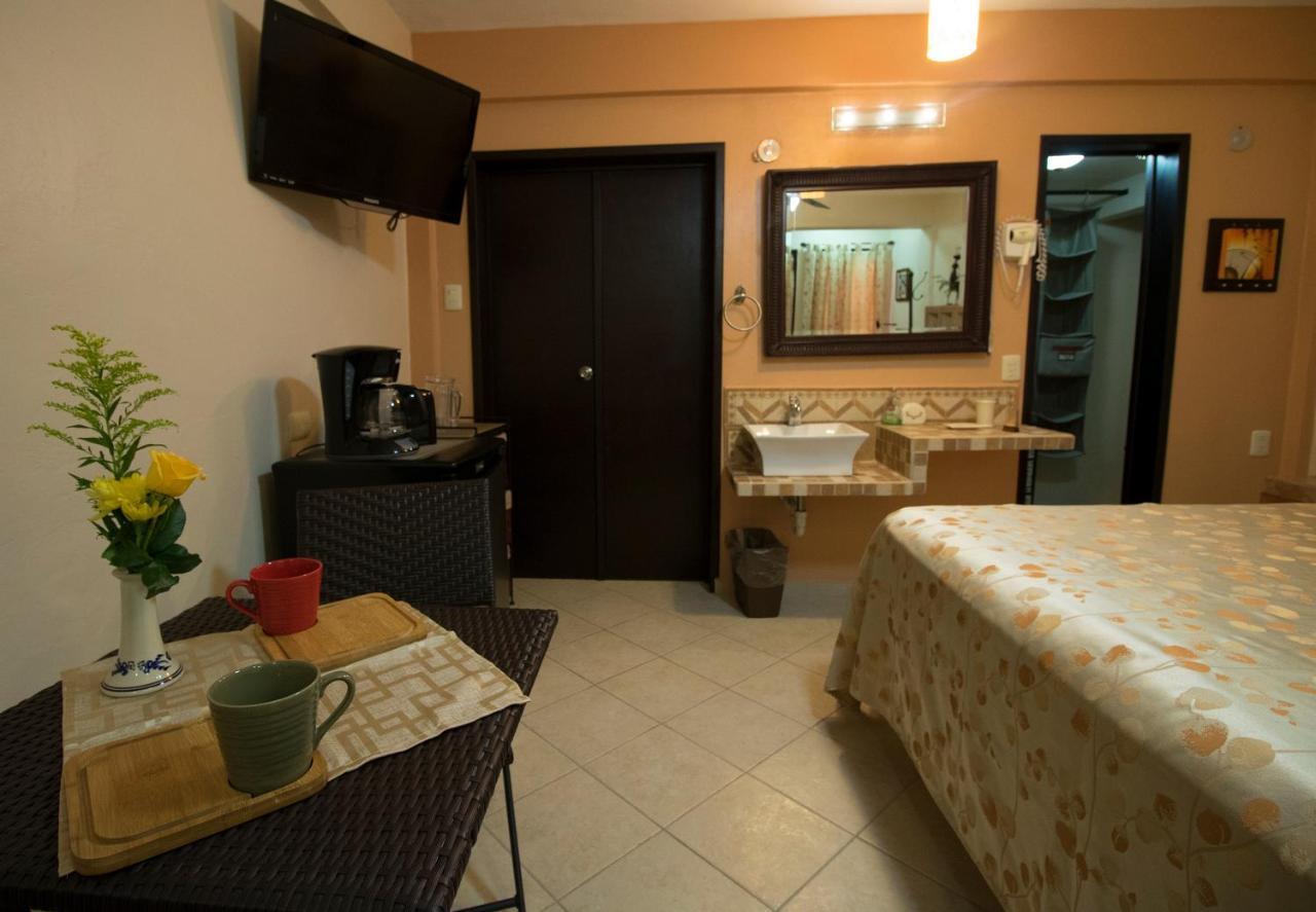 Hotel Bucaneros 3*