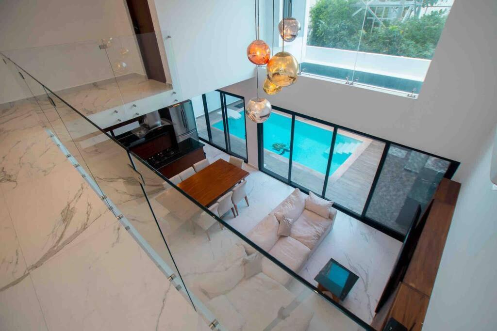 Casa Moderna De 4 Pisos Con Rooftop Vista Al Mar * Isla Mujeres
