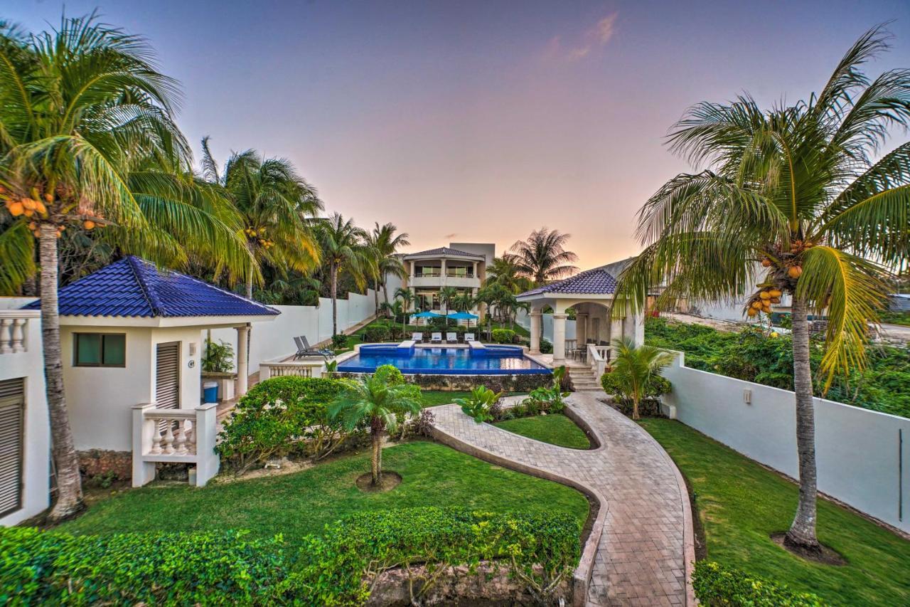 Oceanfront Estate With Infinity Pool!