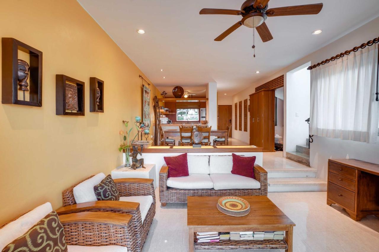 Oceanfront Estate With Infinity Pool! Isla Mujeres