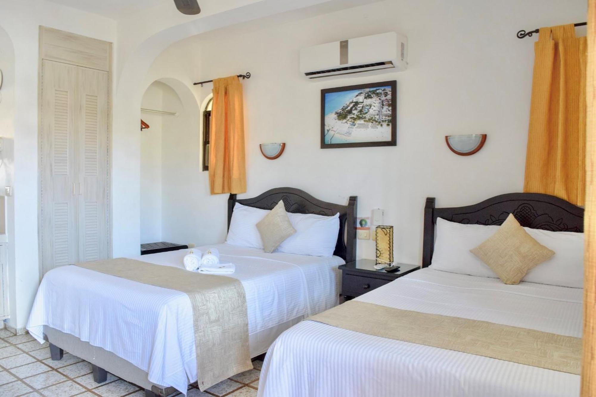 Hotel Bucaneros