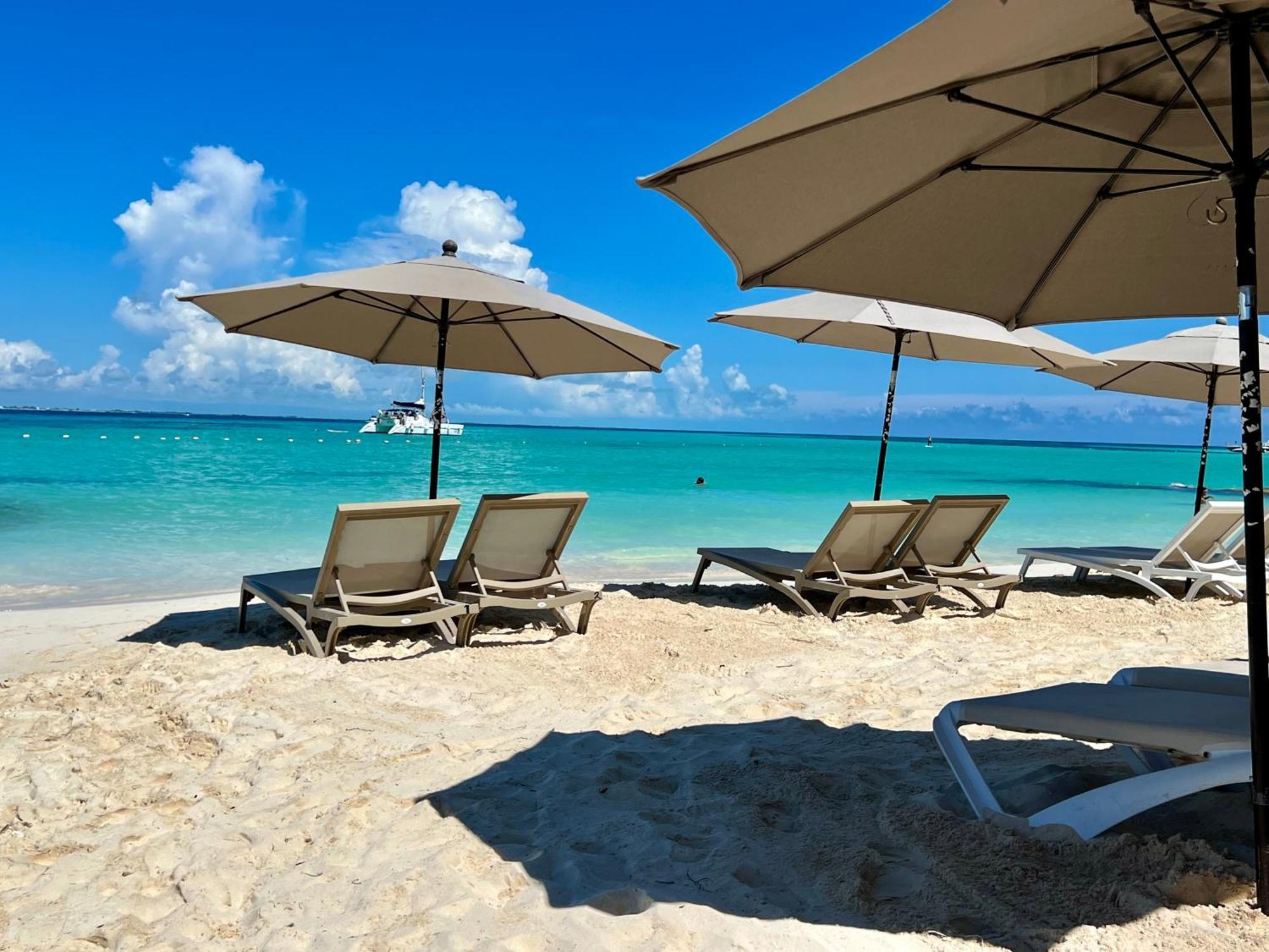 Hotel Cuxos Beachfront Isla Mujeres