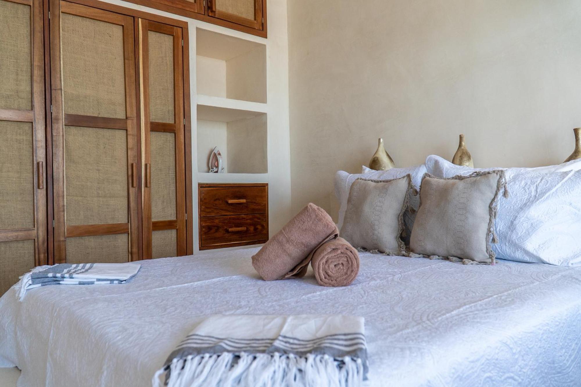 Saadhu With Fantastic Oceanview Villa Isla Mujeres