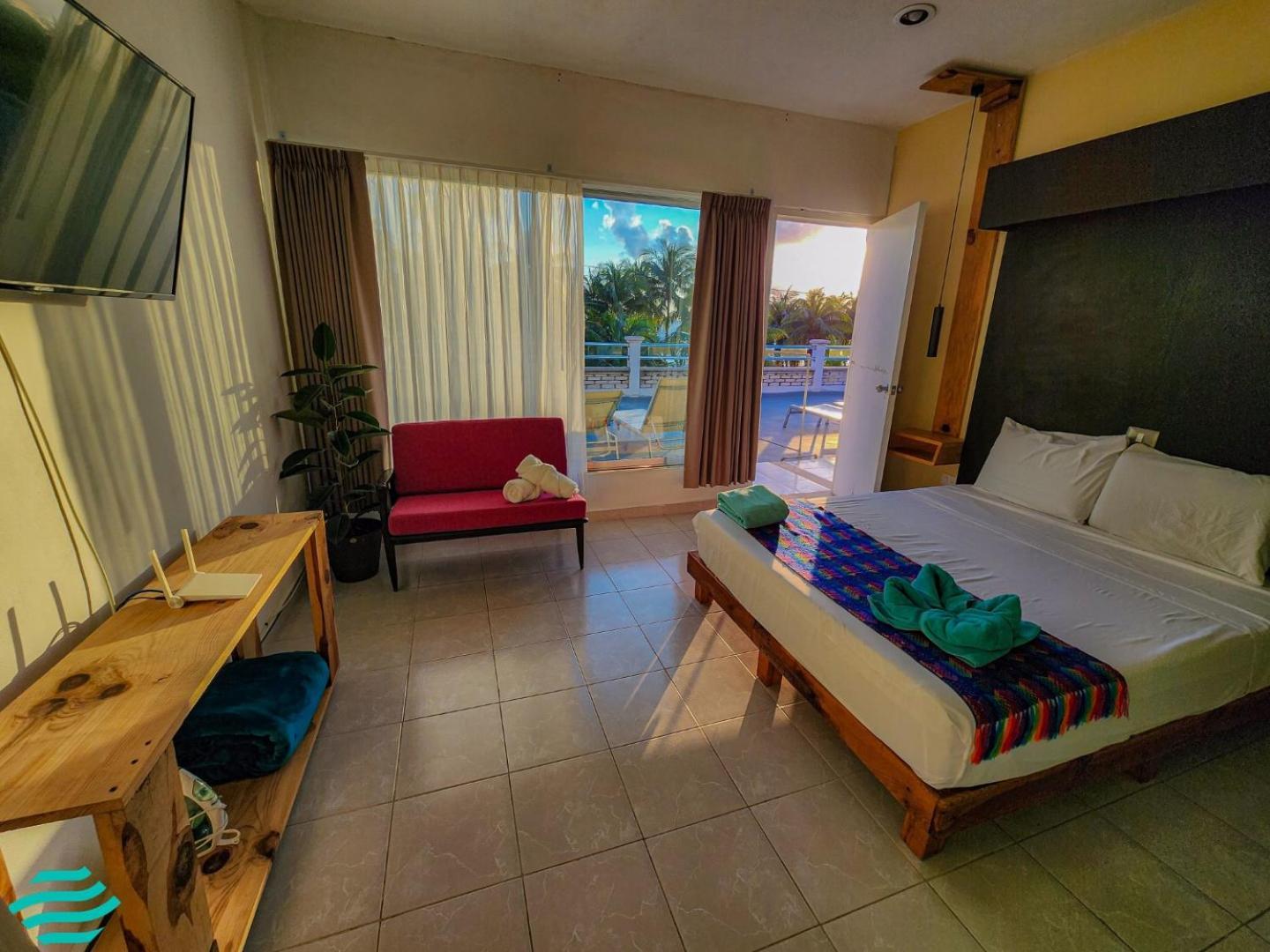 Antillas Inn *