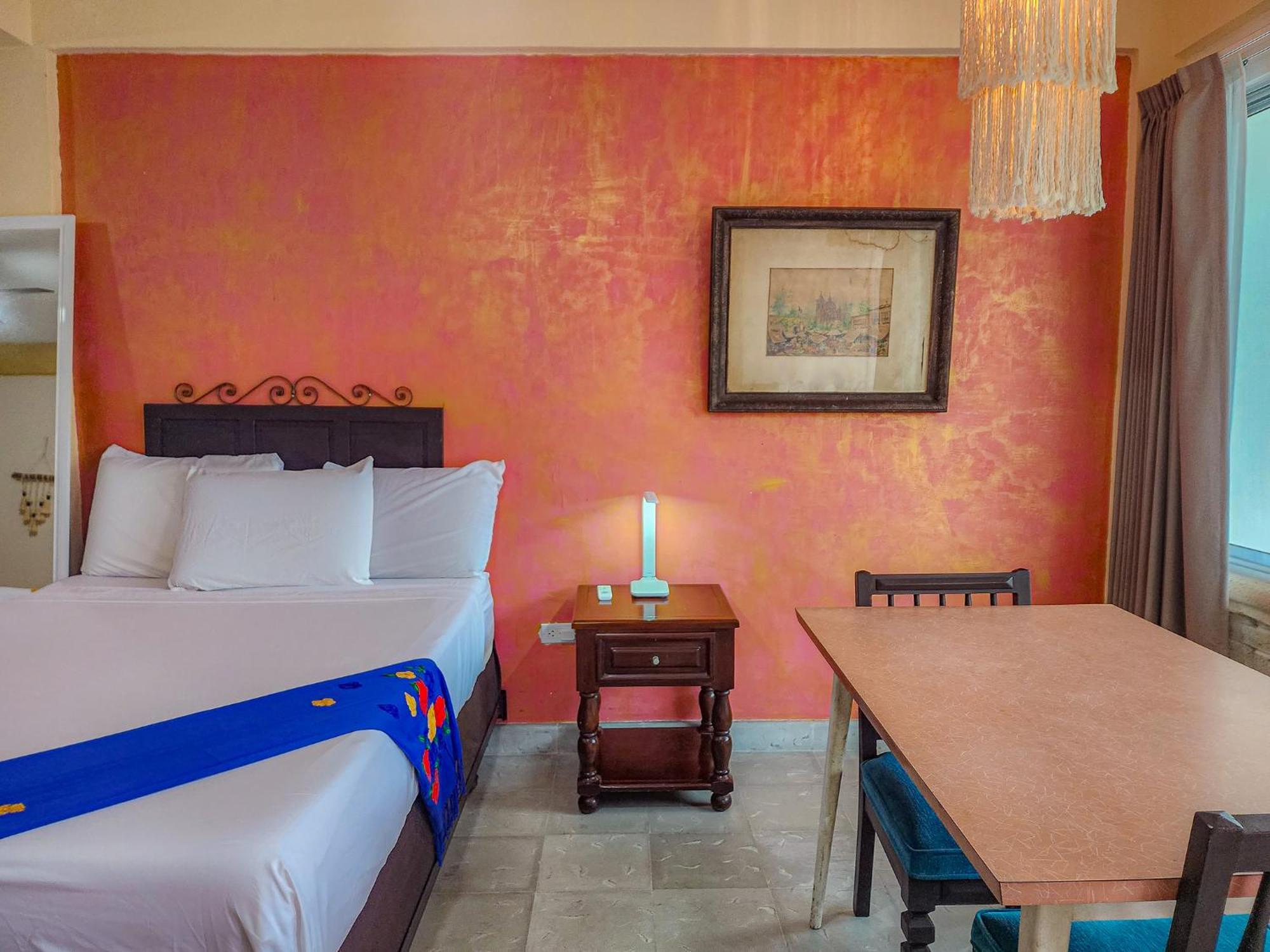 Antillas Inn *