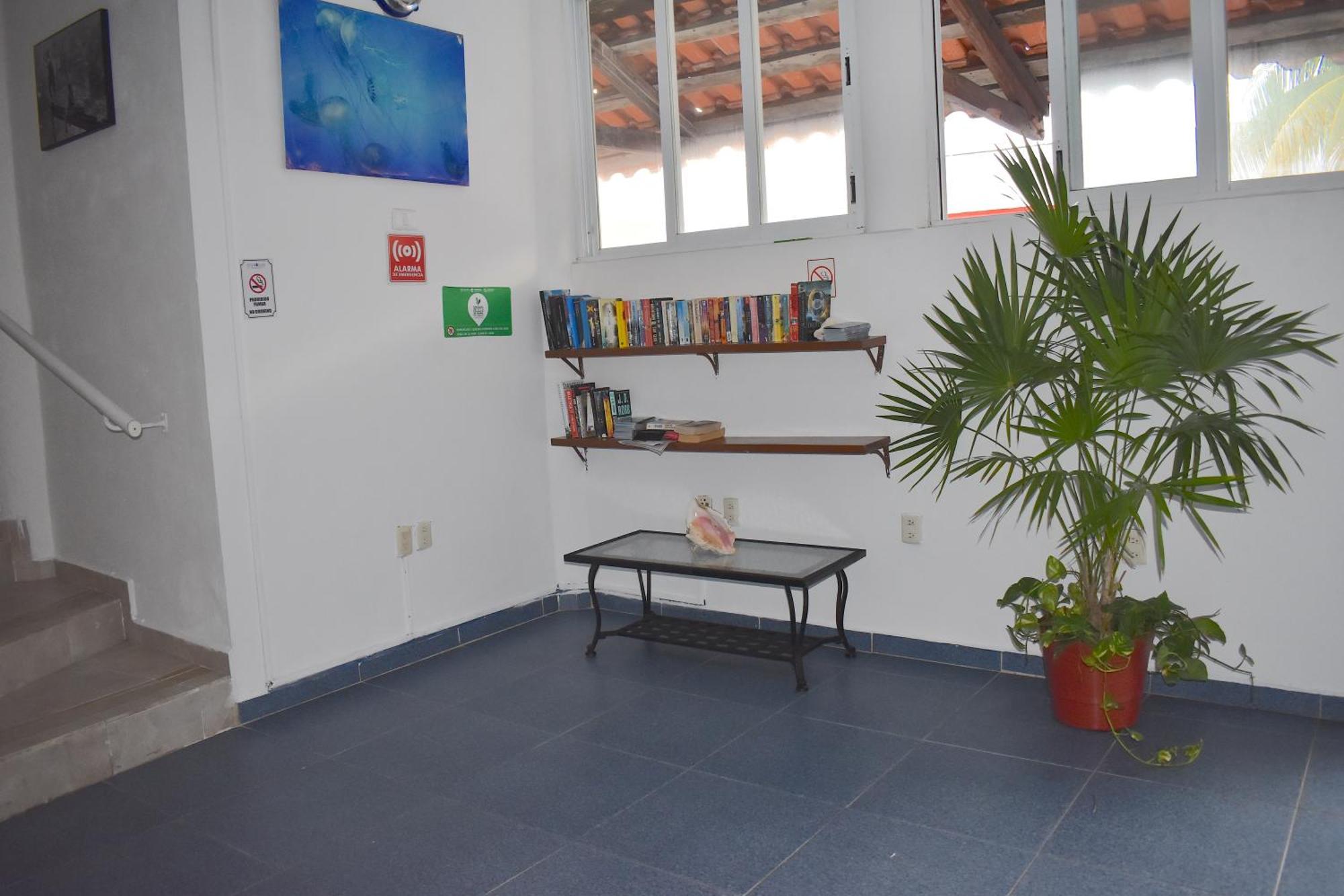 Hotel Plaza Almendros, 3*