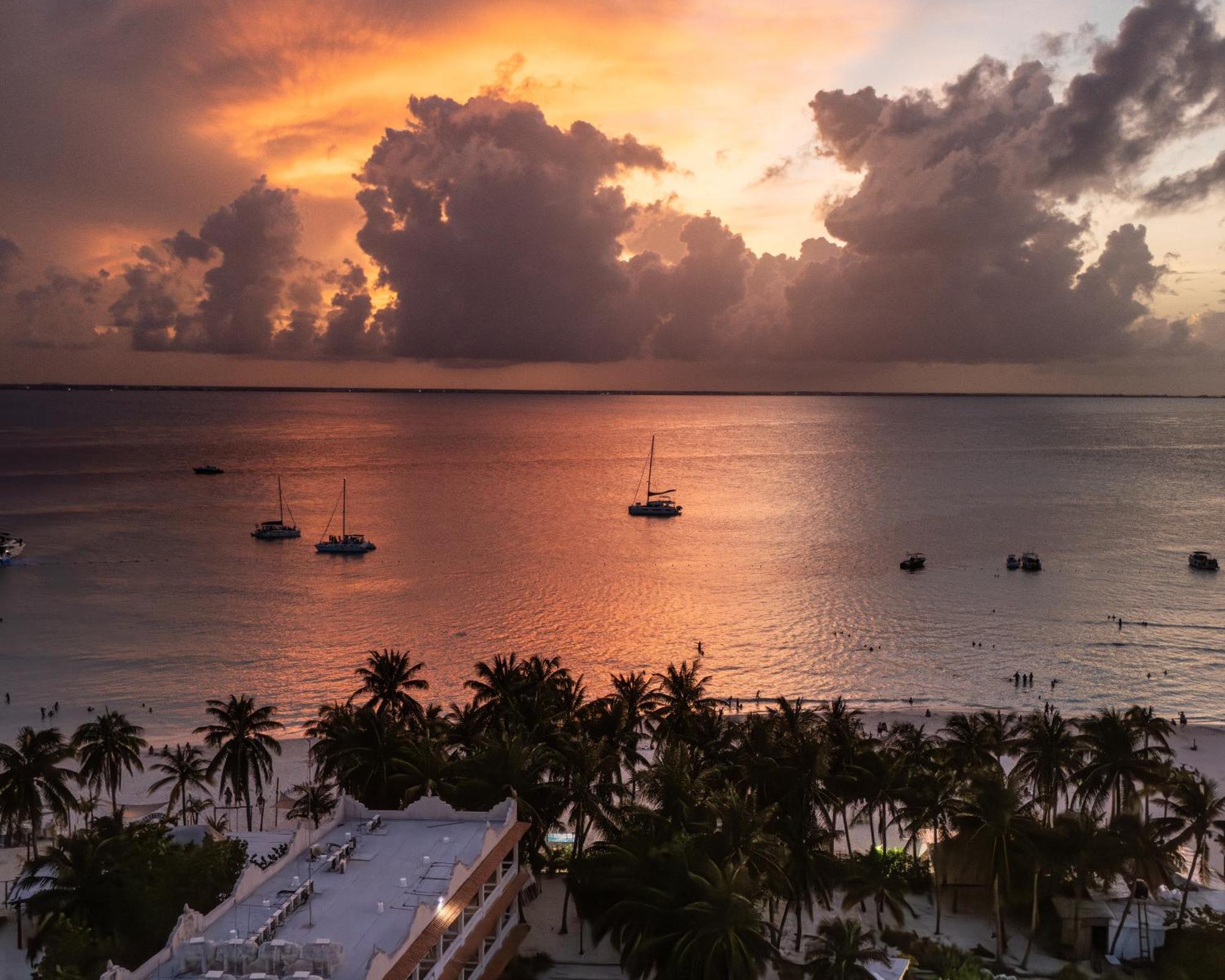 Villa Amanecer By Andiani Travel
