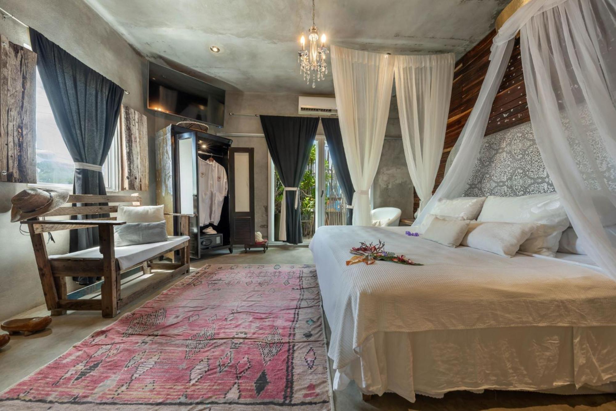 Aruma Boutique With Club Access Included *