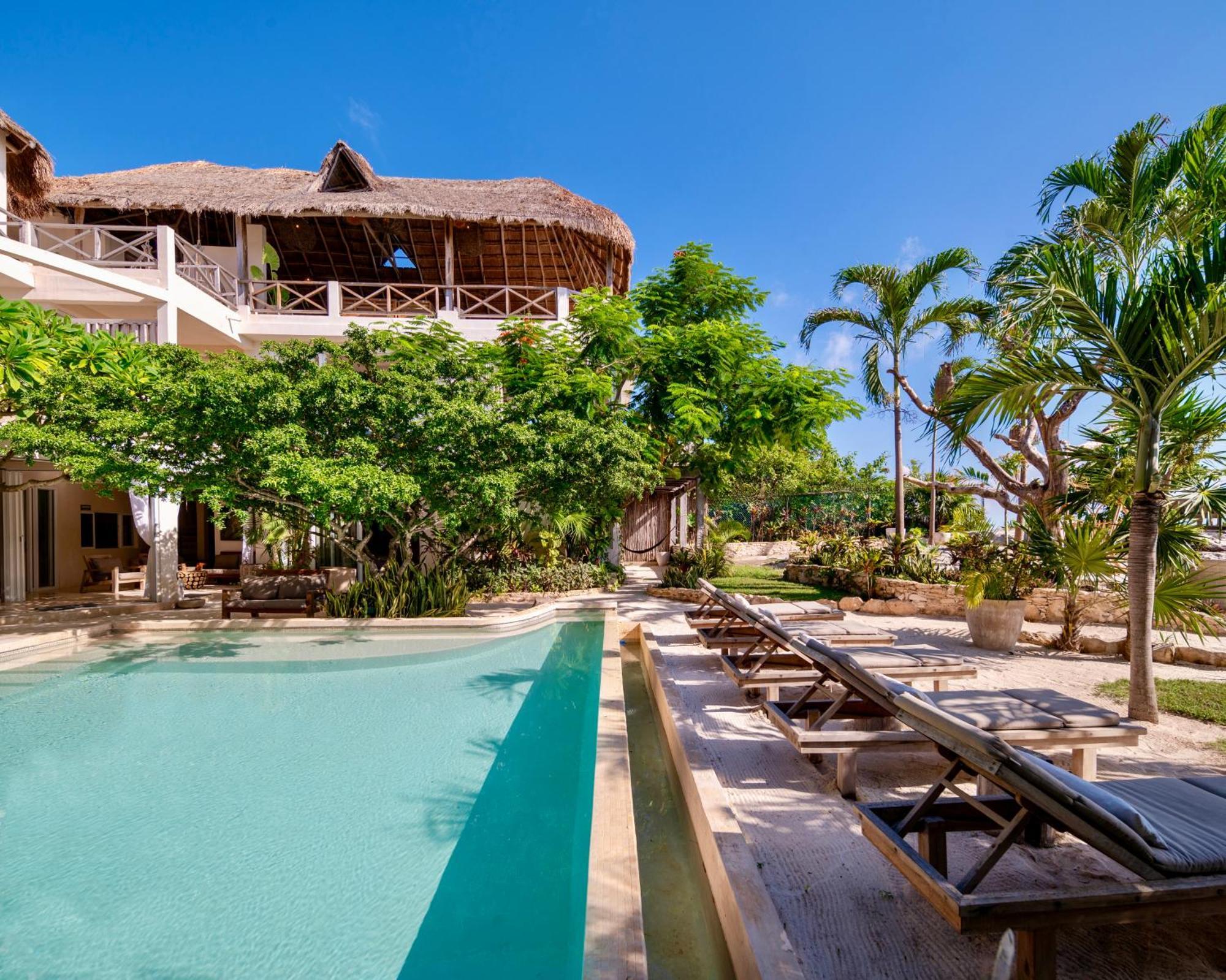 Casa Coco By Coco B Isla Hotel