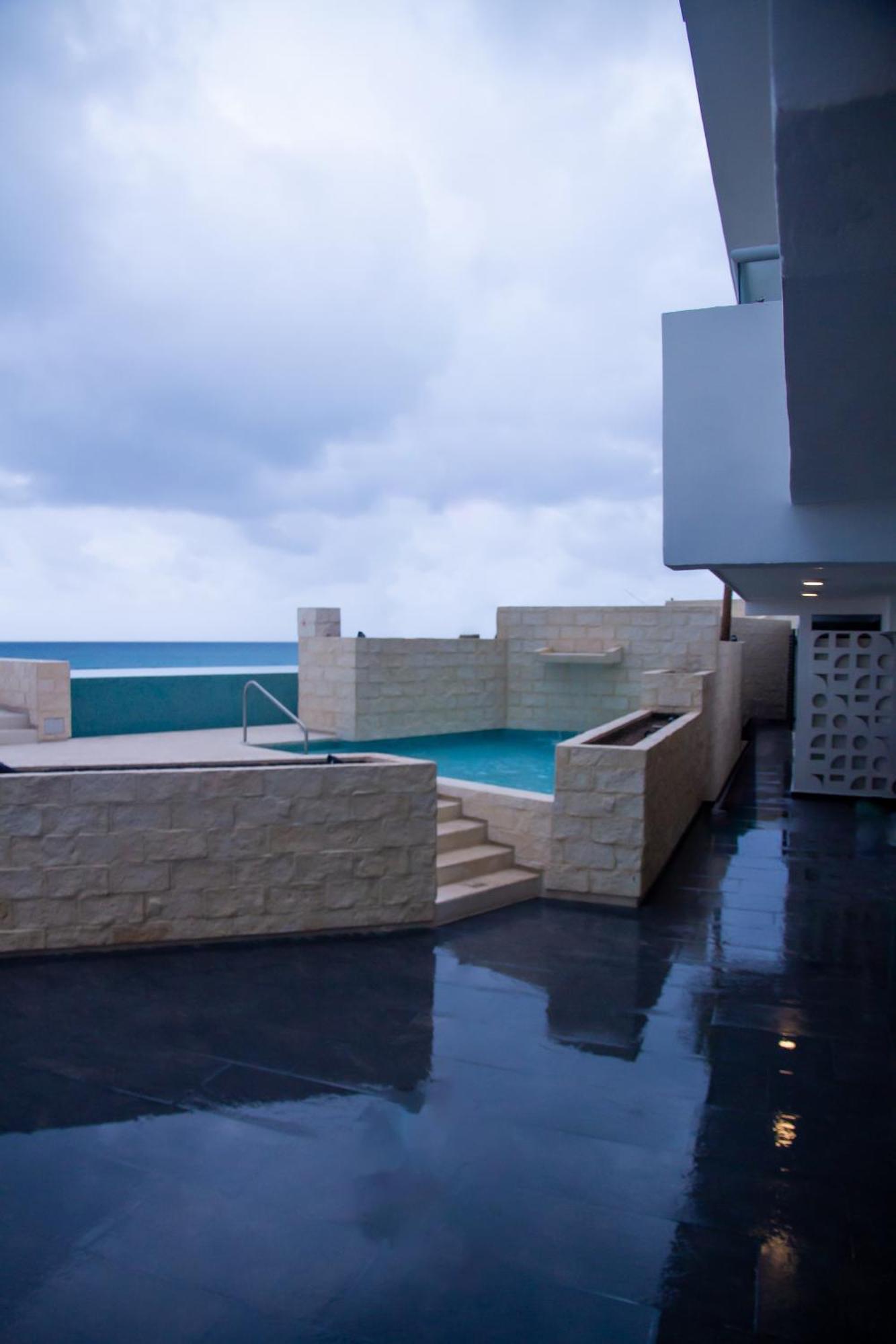 Hotel The Mint