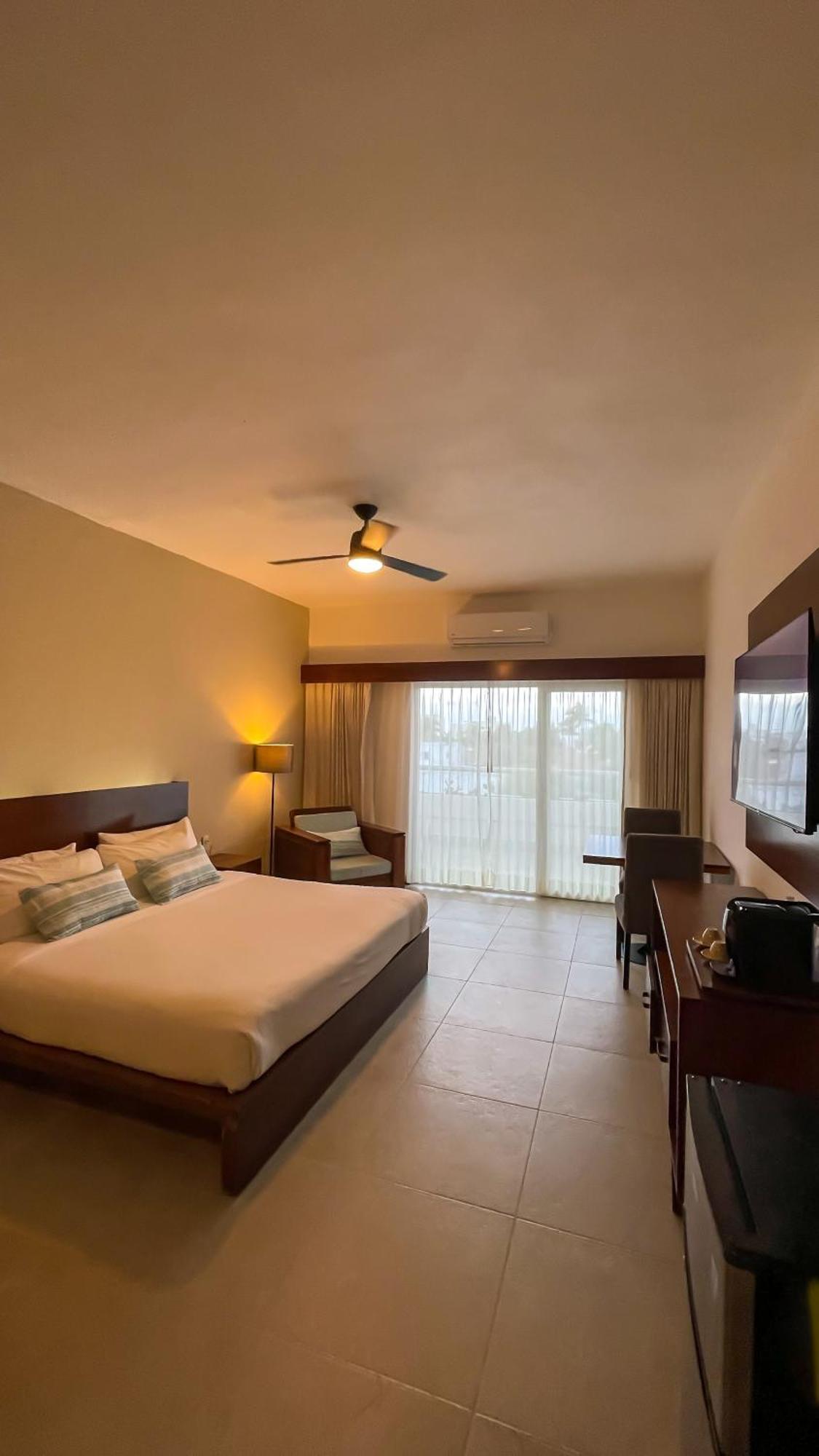 Hotel The Mint 4*