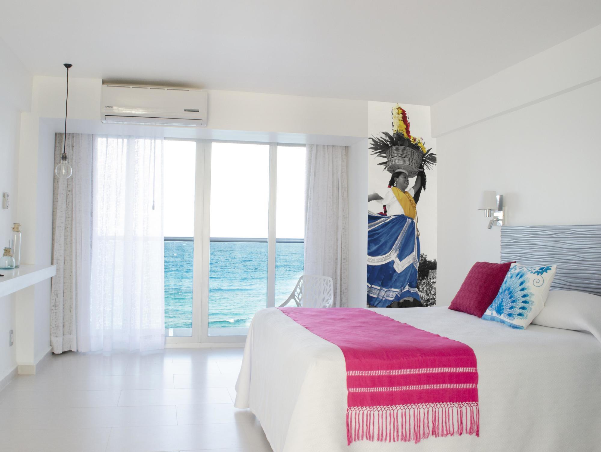 Mia Reef Cancun 4*