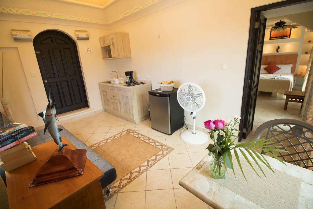 Hotel Bucaneros 3*