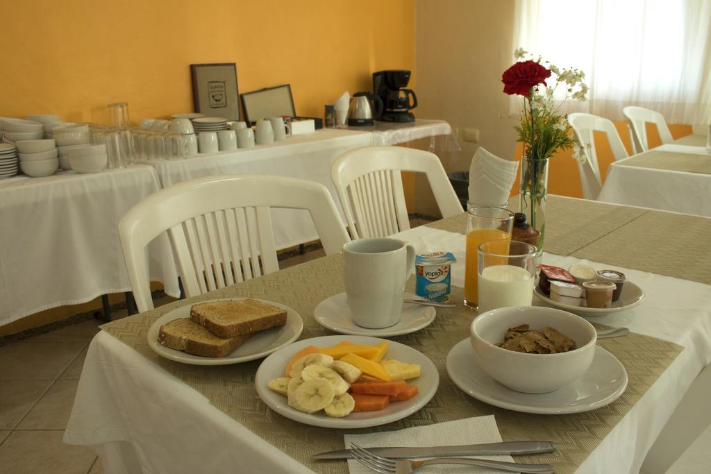 Bucaneros Hotel 3*