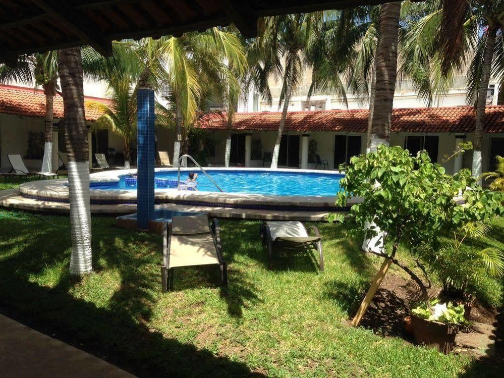 Hotel Plaza Almendros,