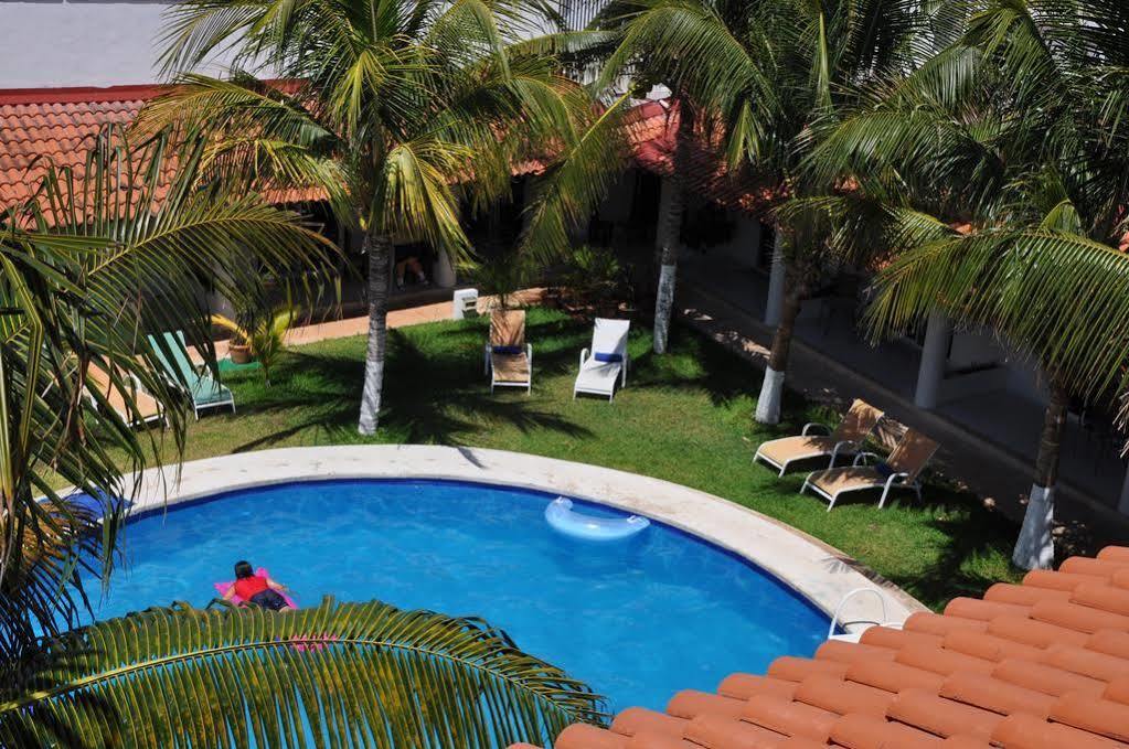 Plaza Almendros, Hotel 3*