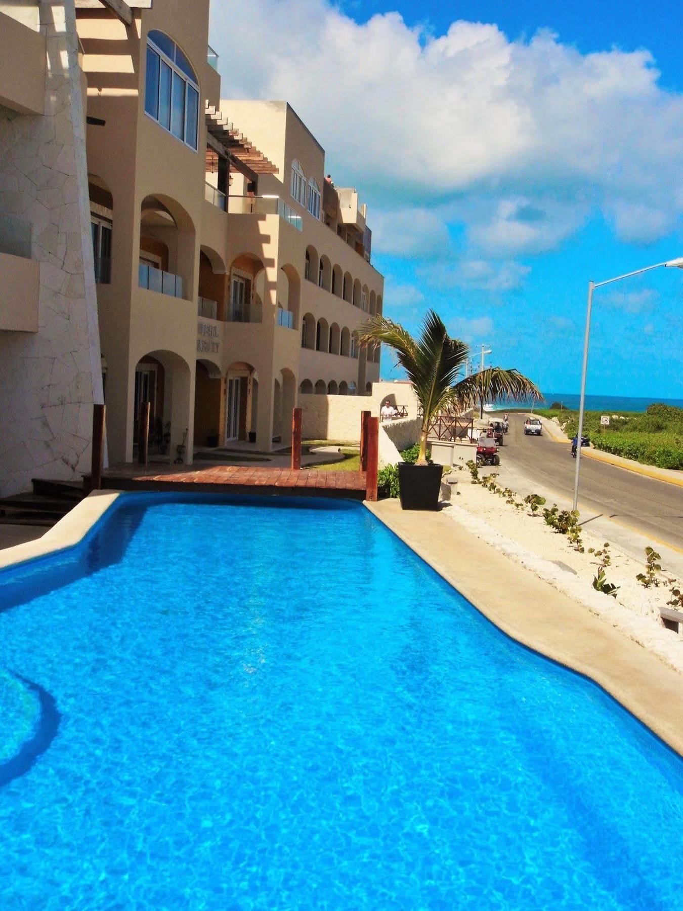 Isla 33 & 3* Isla Mujeres