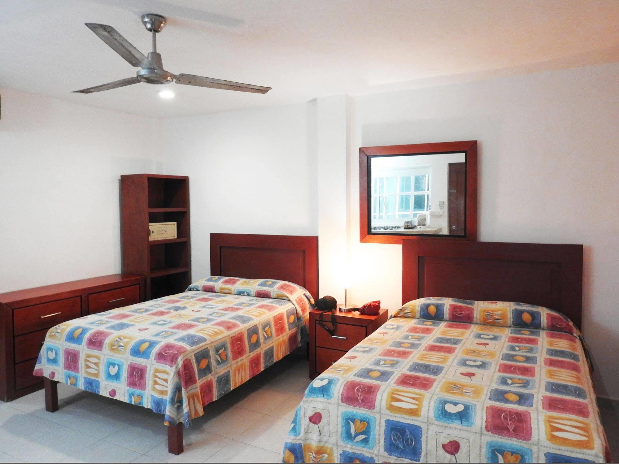 Hotel Xbulu-ha 2*