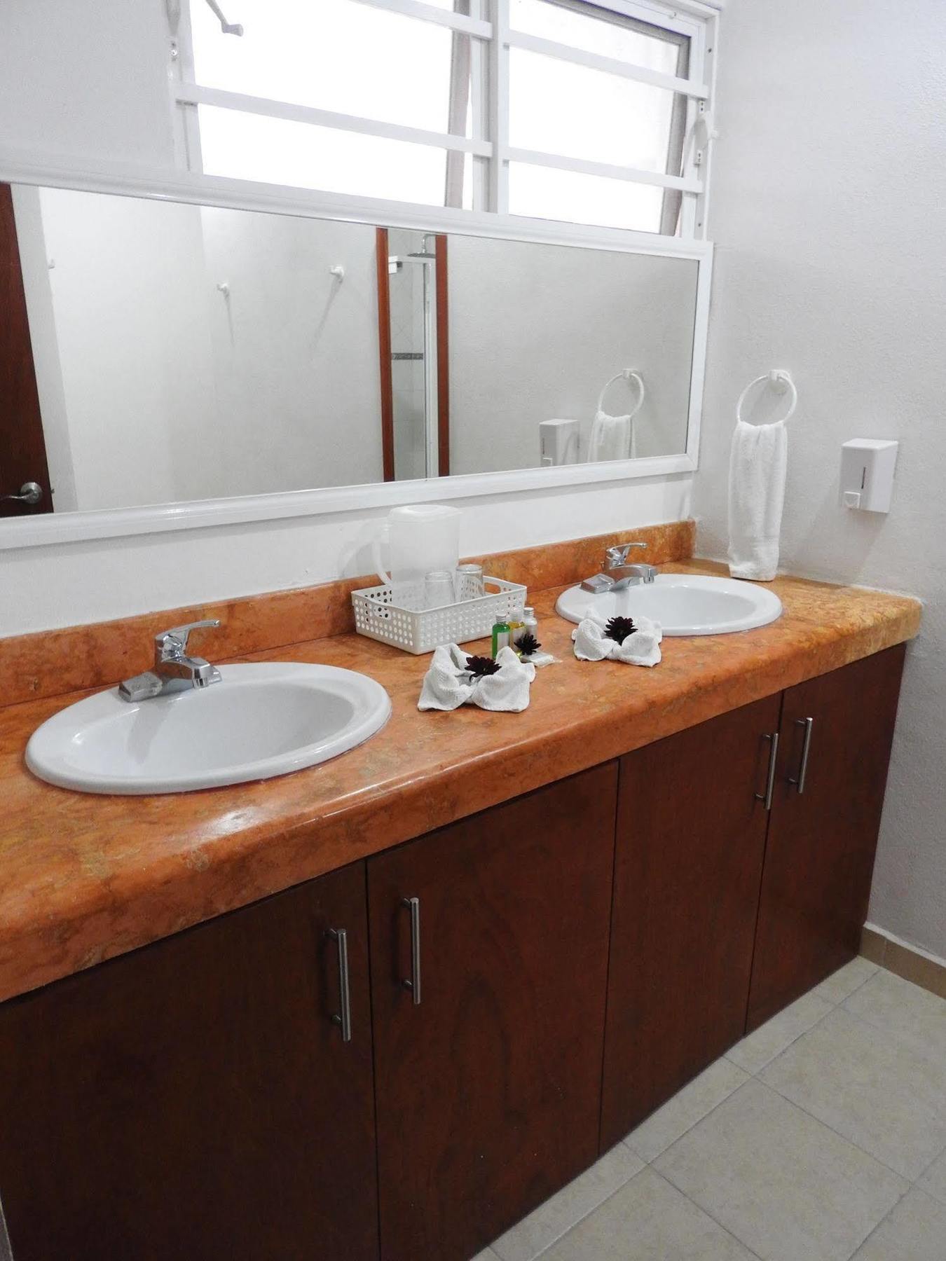 Hotel Xbulu-ha 2*