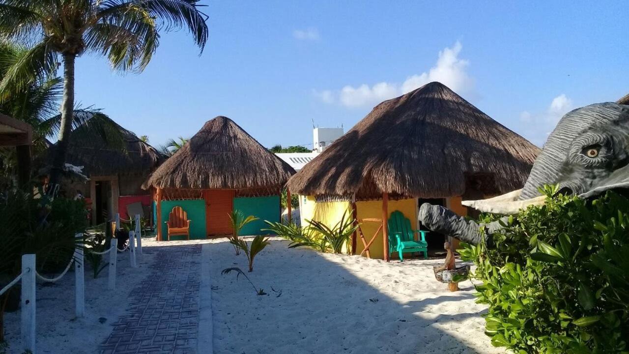 Capsule hotel Cabanas Playa Blanca *