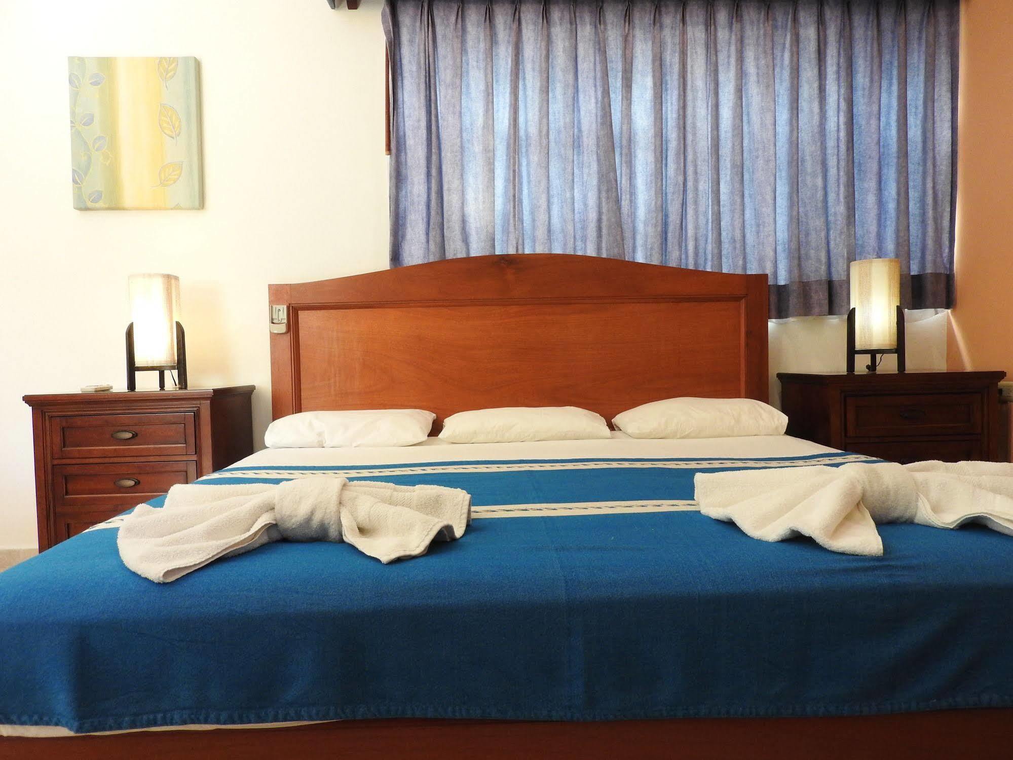Hotel Xbulu-ha 2*