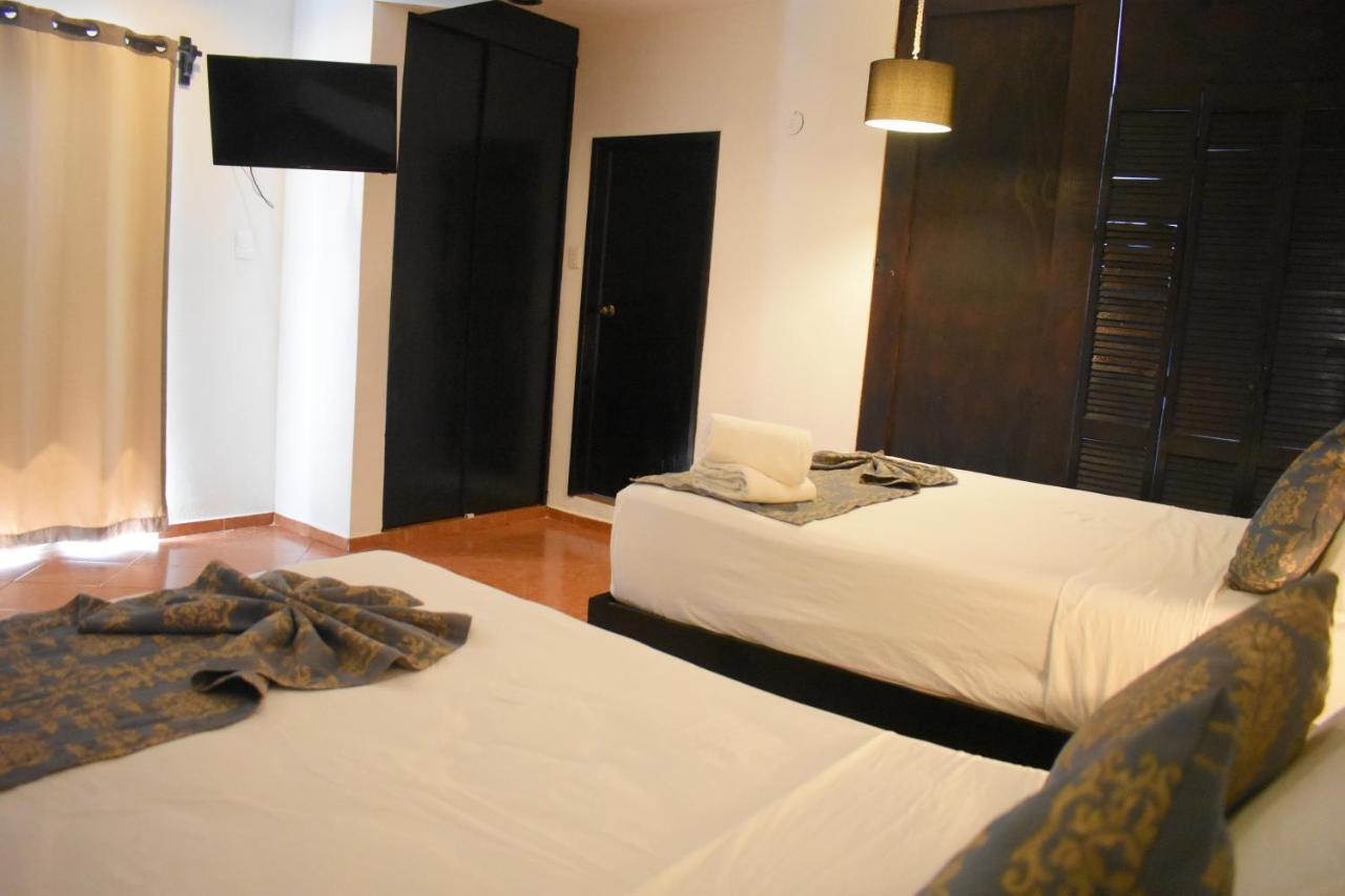 Caracol Hotel 3*