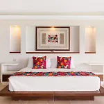 Villa Azul Maya