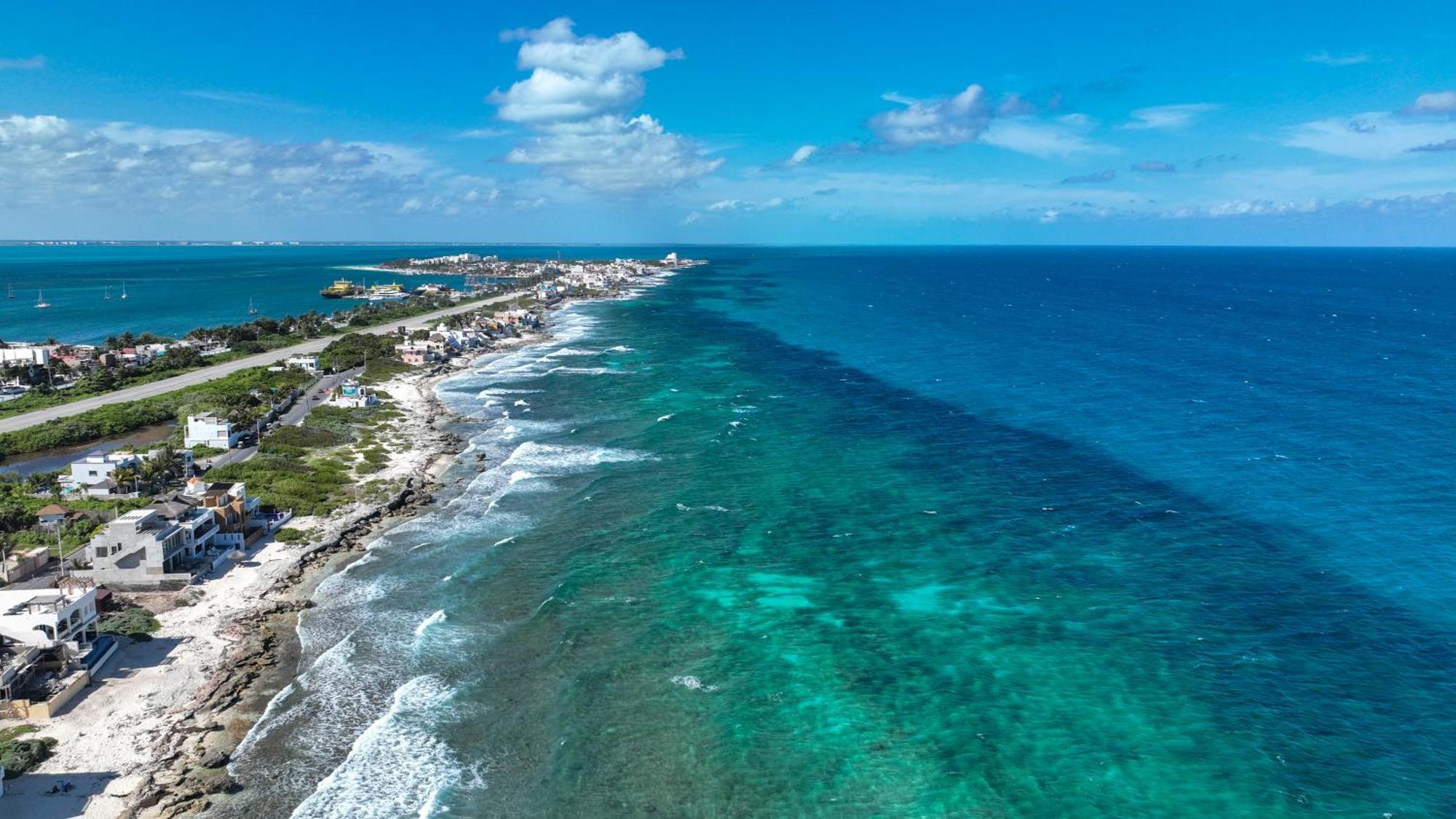 Casa Javi- Ocean Front Located Mid Villa