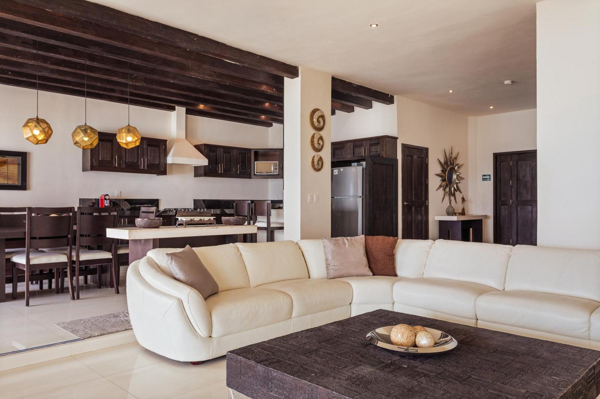 Casa Javi- Ocean Front Located Mid Villa