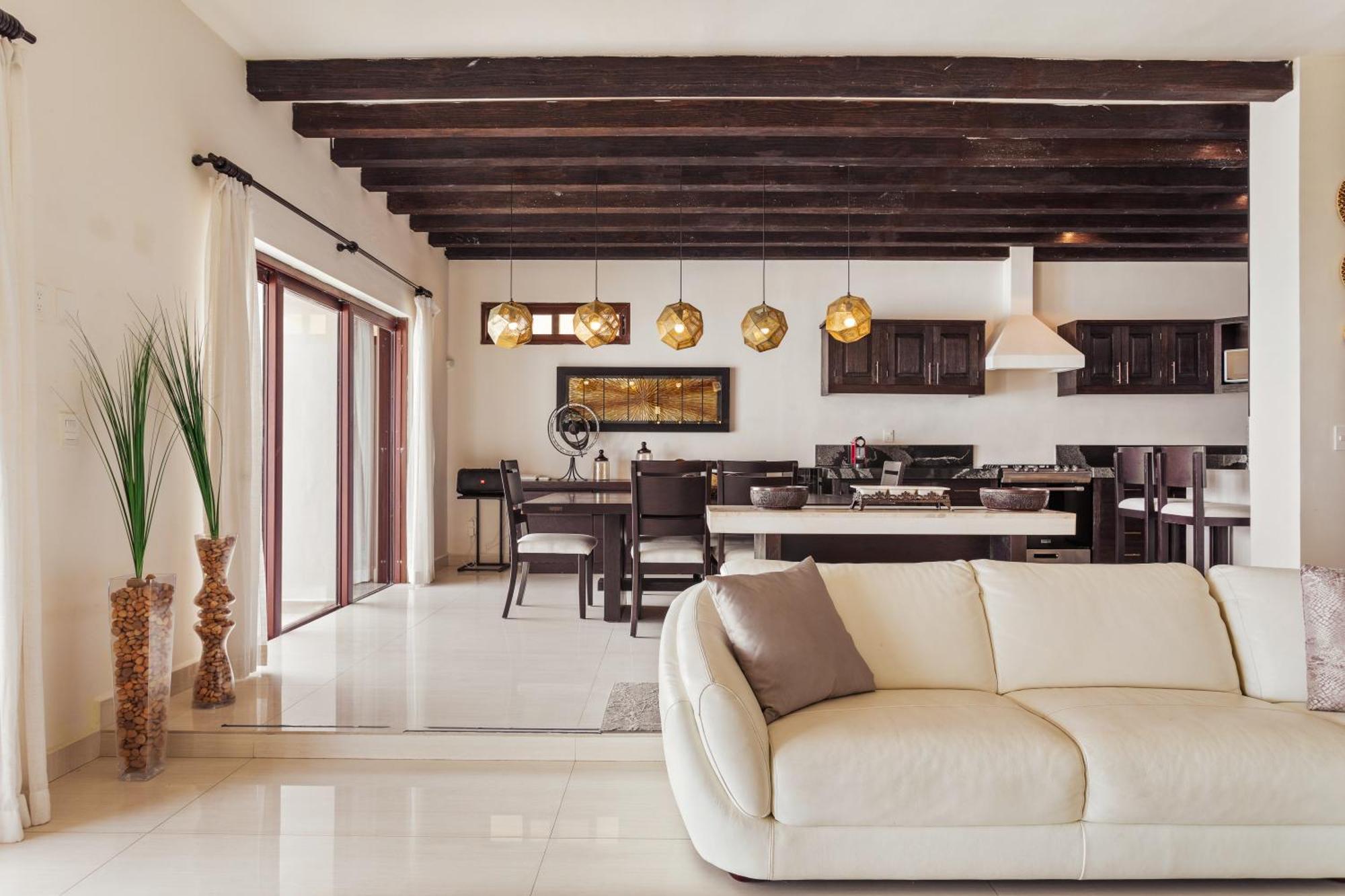 Casa Javi- Ocean Front Located Mid *