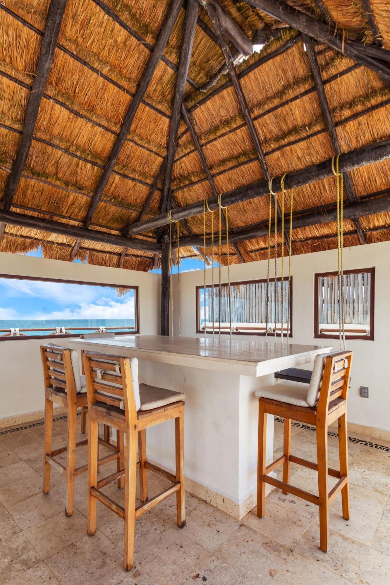 Casa Javi- Ocean Front Located Mid Villa