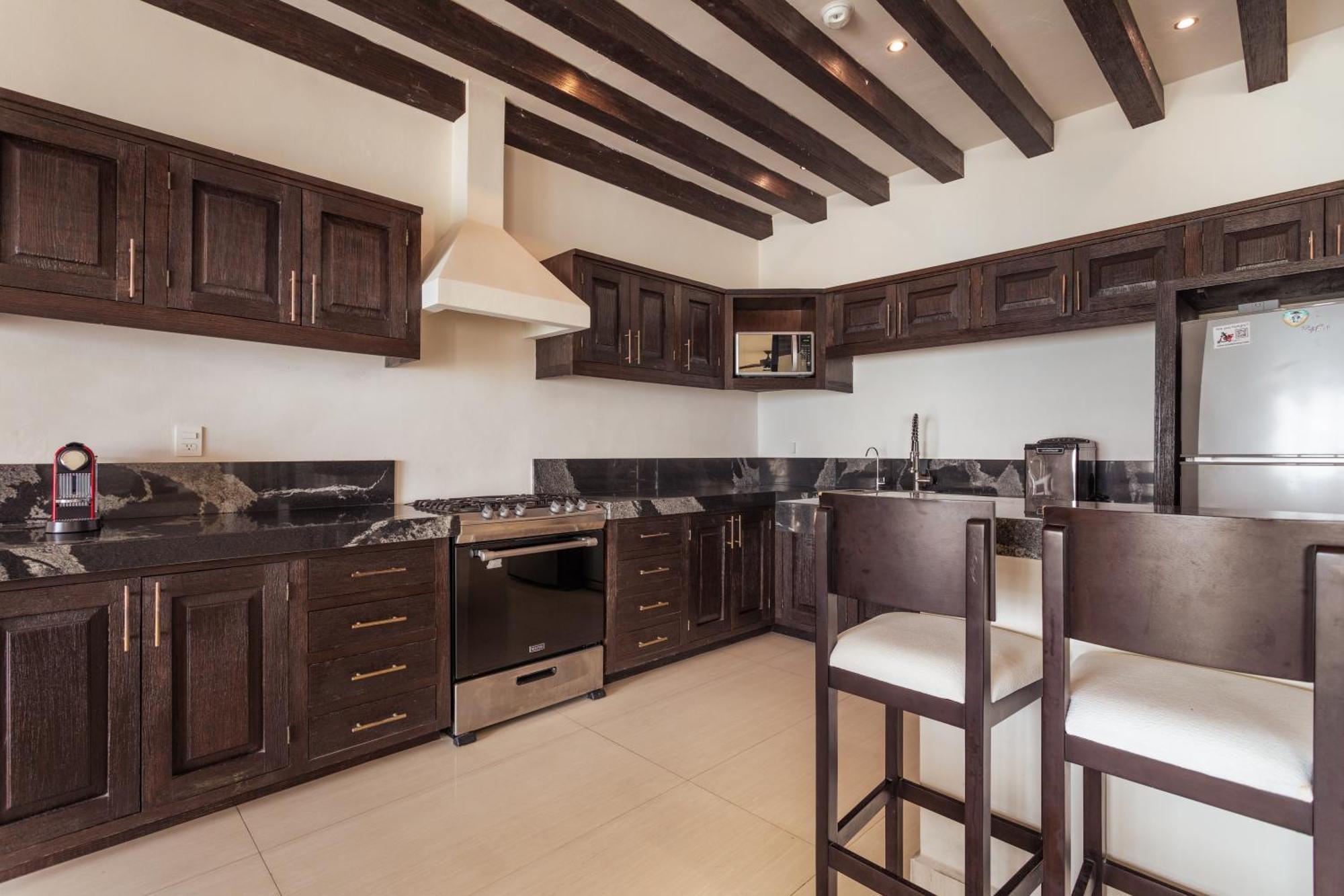 Villa Casa Javi- Ocean Front Located Mid Isla Mujeres