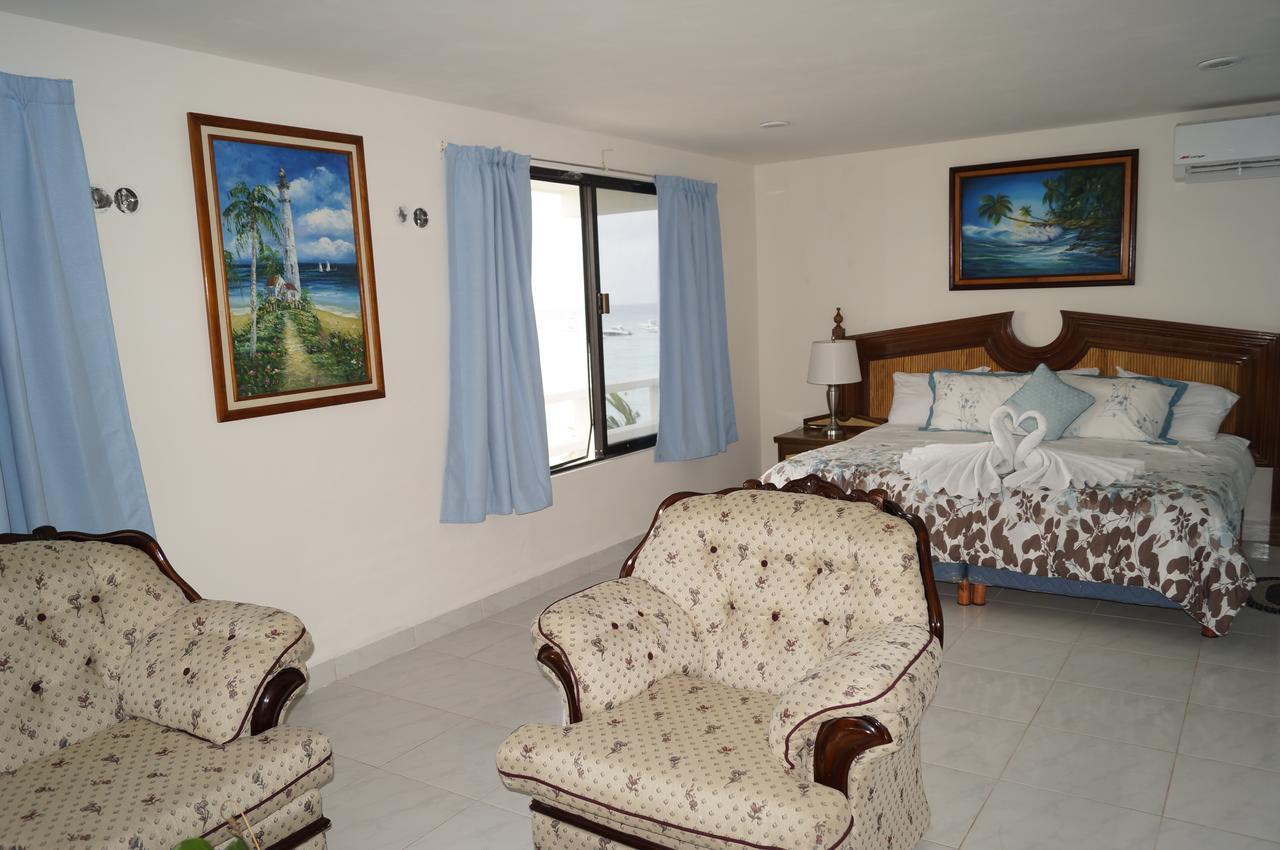 Hotel Chichis And Charlies Beachfront