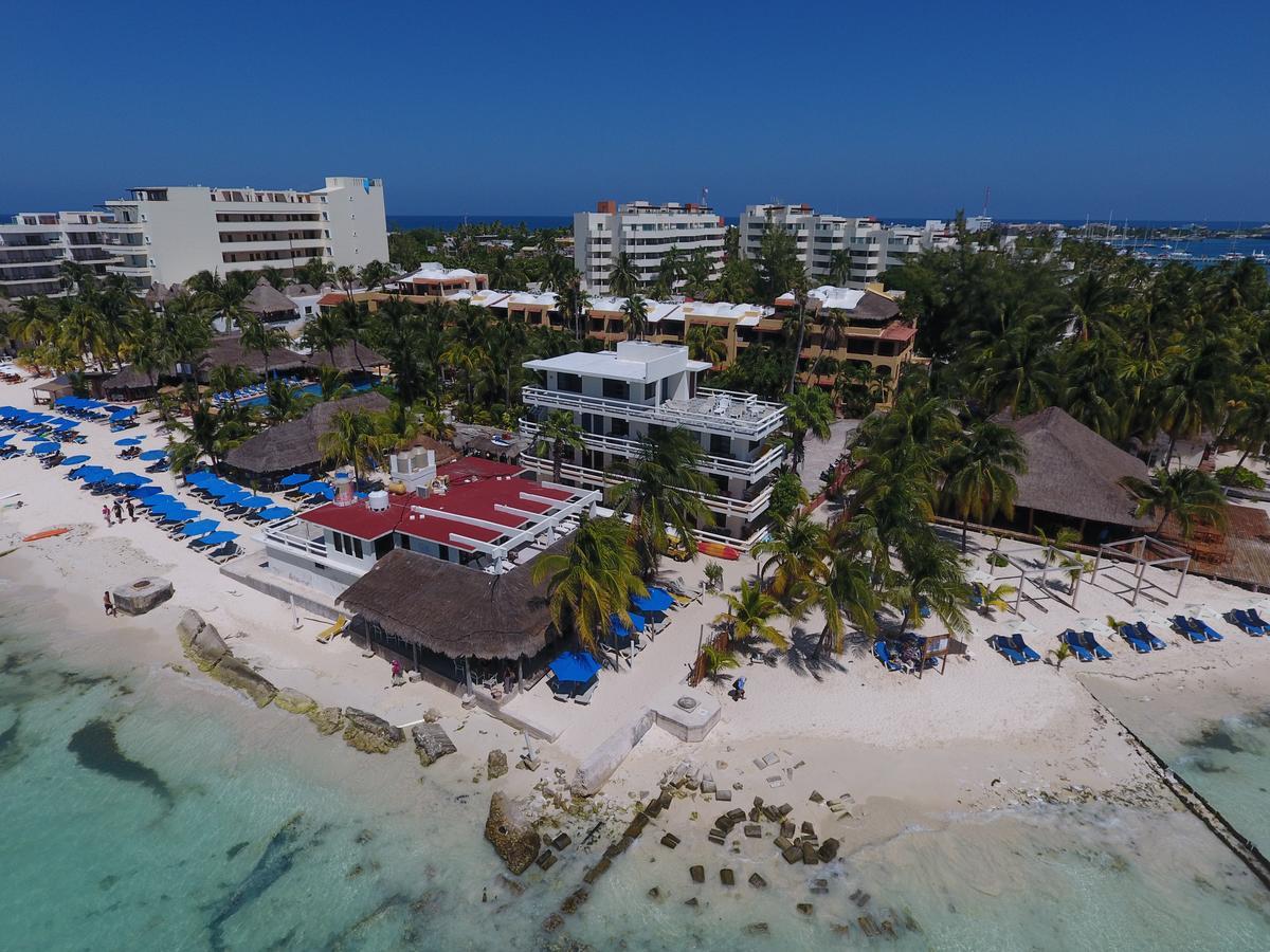 Chichis And Charlies Beachfront Hotel Isla Mujeres