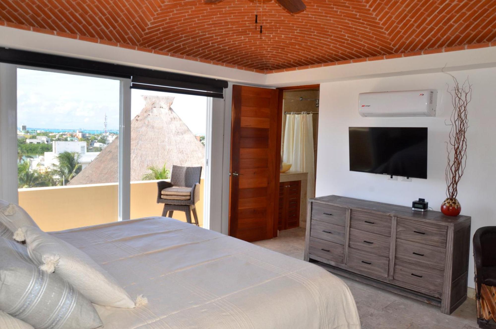 Isla Serena Apartment
